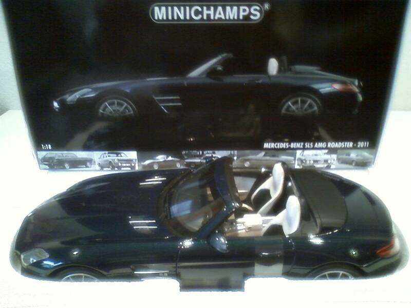 ミニチャンプス 1/18　メルセデス・ベンツ　SLS AMG　ロードスター　ブルーメタリック