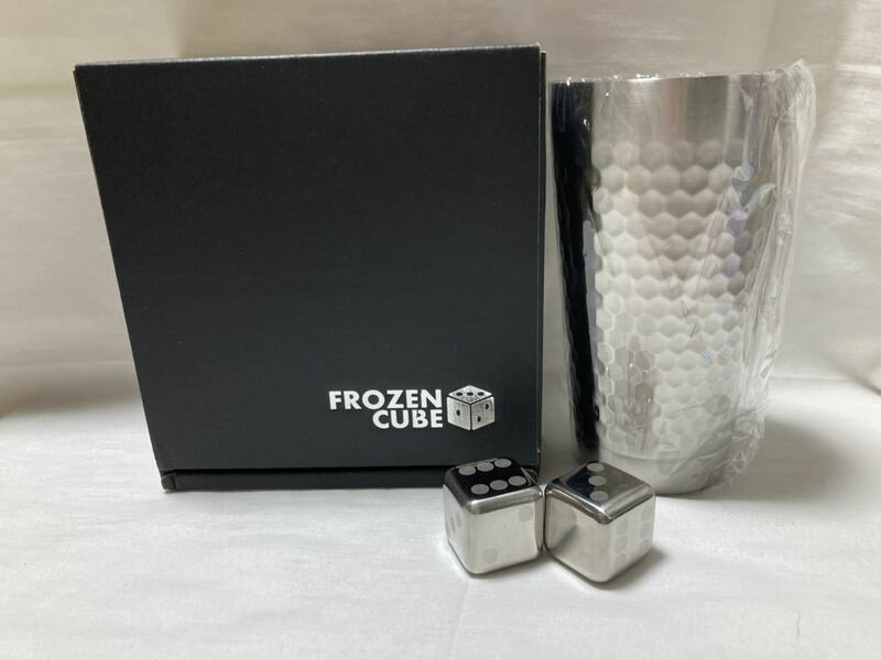 未使用箱入り　FROZEN CUBE2重タンブラー&キューブ　2個（氷の代用品として使えるステンレス製キューブです。）（有）山勝美濃陶園