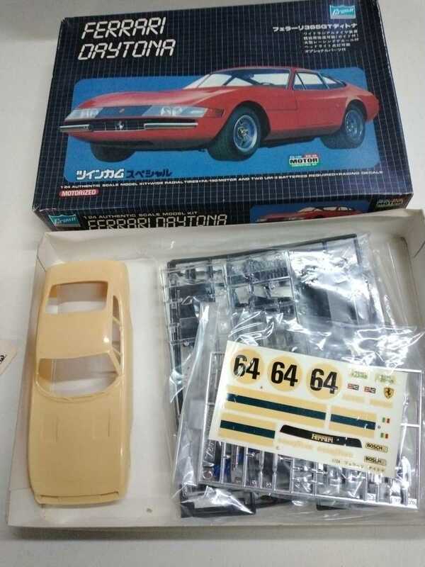 新品！クラウン　フェラーリデイトナ