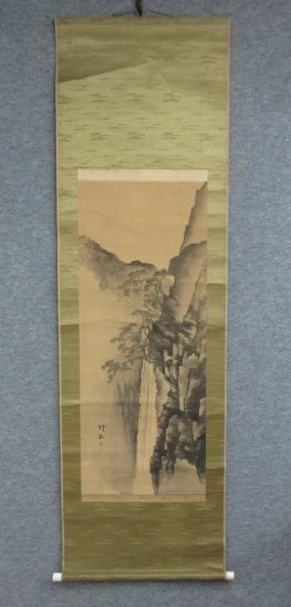 「真作」【政】30159 掛軸 滝 絹本 竹水 掛け軸 骨董 