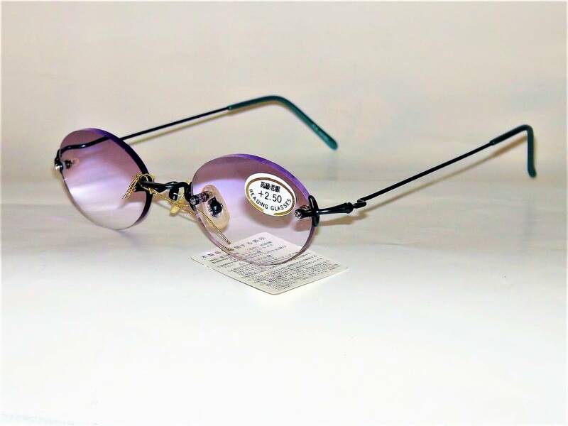 《新品！》老眼鏡 レディス・メンズ ＋2.50 ふちなしオーバル型レンズ 緑メタルテンプル ＵＶ機能 幅狭めです。