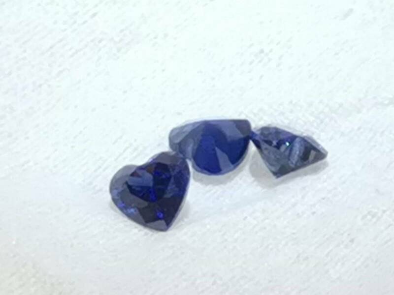 【ハート型】AAAサファイア（青・藍色）6ｍｍルース単品キュービックジルコニア（人工・合成ダイヤ）アクセサリー材料、ハンドメイド