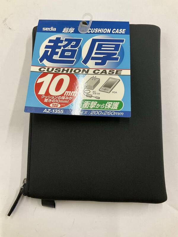 新品 セキセイ マルチケース 超厚クッションケース ブラック AZ-1355 ポーチ ソフトケース デジタルカメラ マルチ スマホ ノートパソコン