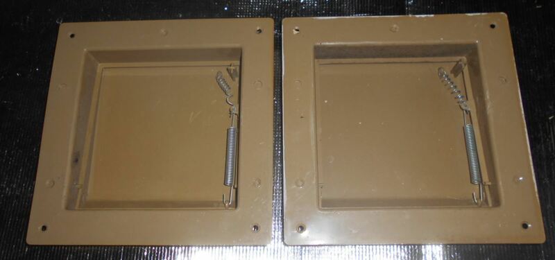 枠 硬質プラスチック製 ばね付き 茶色 ブラウン色 内装 リフォーム用品 中古 2個