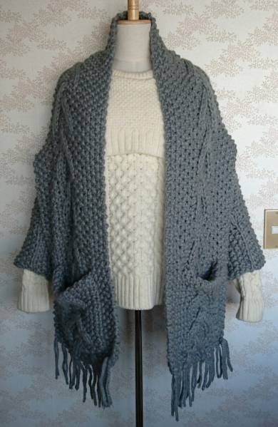 Language ランゲージ ニット ポンチョ ベスト コート ざっくり ざっくりニット セーター knit sweater アウター ボリュ－ム 上着 グレー