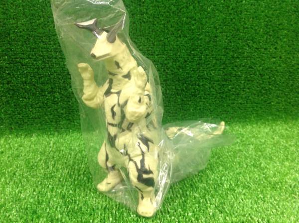 『ウルトラ怪獣』エレキング 未開封・新品
