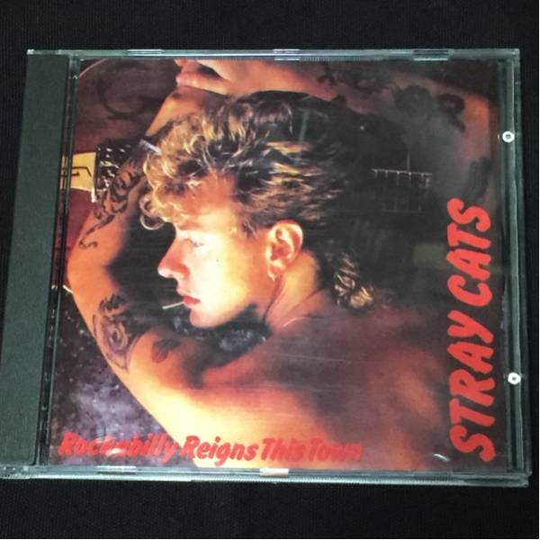 STRAY CATS「ROCKABILLY REIGNS THIS TOWN」ライブ盤