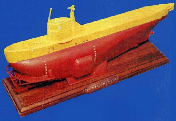 ピットロード 1/100 フランス 深海探査艇 アルキメデス号 ガレージキット 内袋未開封品