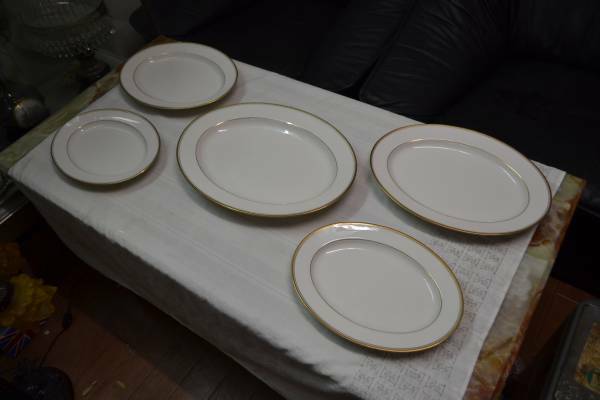 ■高級■ノリタケ■ 大皿 食器 5枚 白色＆ゴールドライン 豪華