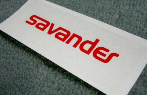 新品未使用正規品本物SAVANDERサバンダー抜き文字カッティングレッドロゴステッカー赤文字　横約7．2ｃｍ　送料￥84～