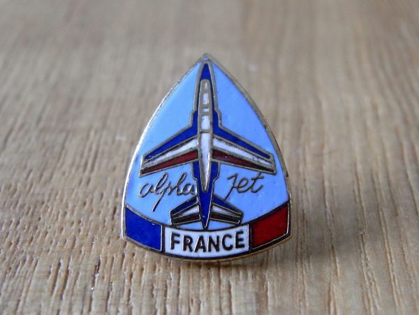古いピンバッジ：飛行機 ミリタリー フランス 空軍 航空 ピンズ #S
