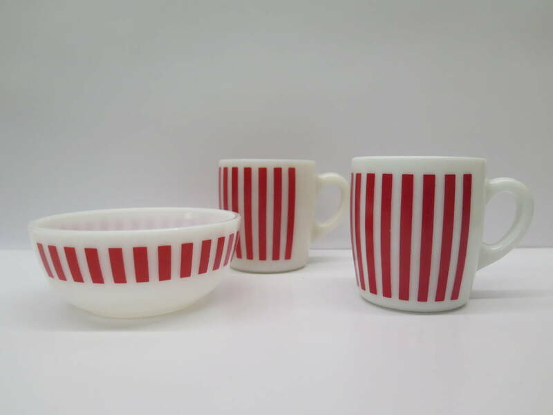 美品　1950-1960年代　ヘーゼルアトラス　キャンディストライプ　マグカップ2点　ボウル1点　まとめて　ミルクガラス