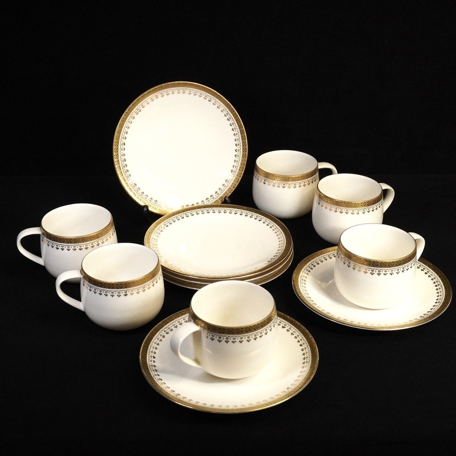 昭和レトロ　瀬戸セーエー陶器製　 SEYEI FINE CHINA　カップ＆ソーサー 6客セット　金彩の縁取りな豪華なセット！ IFS
