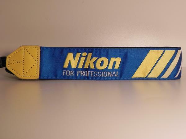 Nikon PROFESSIONAL ストラップ(青/黄色模様)中古品