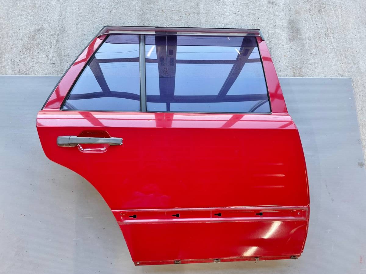 メルセデス ベンツ W124 ワゴン　前期　右リアドア