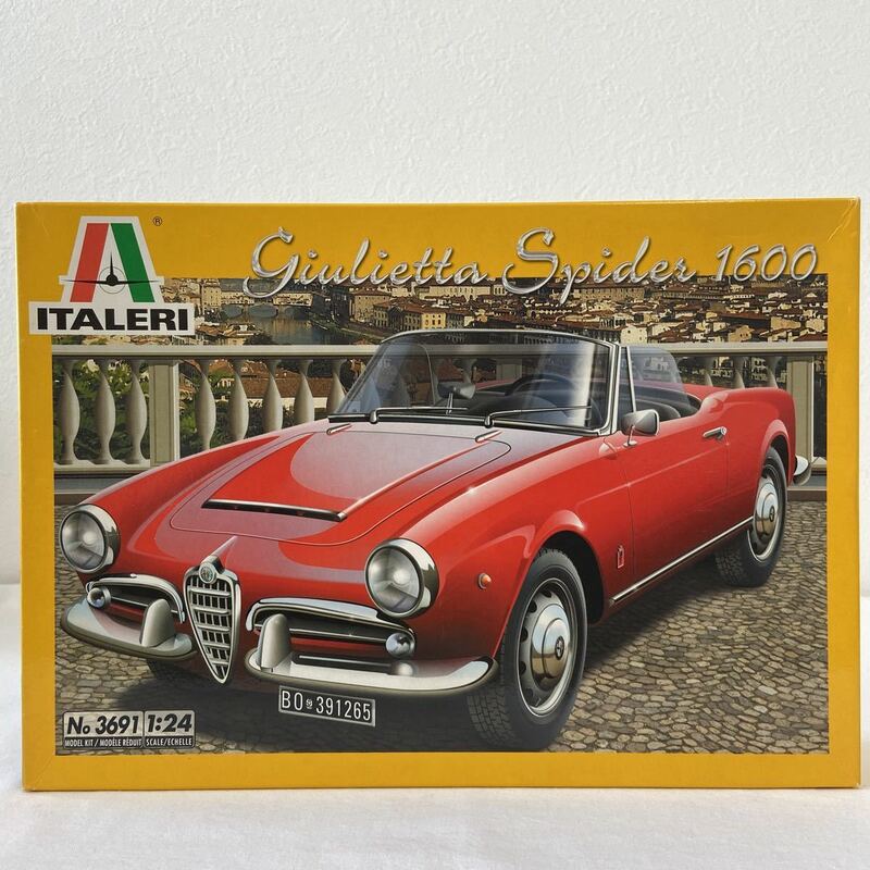 未組立 イタレリ 1/24 アルファロメオ ジュリエッタ スパイダー 1600 ITALERI ALFA ROMEO Giulietta Spider 絶版 プラモデル ミニカー