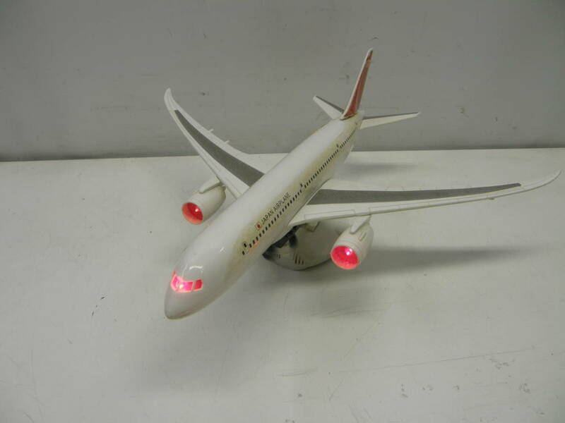 JAL！日本航空！旅客機！737？！模型！動きます(白)