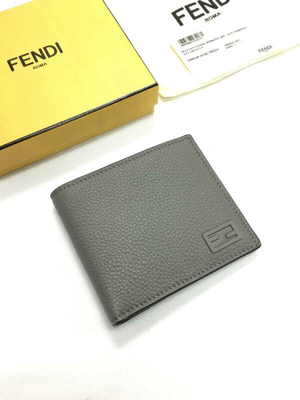 新品 FENDI メタル FFロゴ レザー 2つ折り財布 モノグラム フェンディ