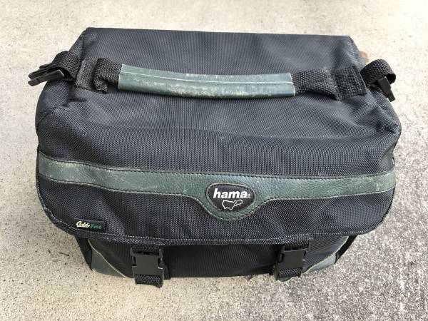 hamaナイロンカメラバッグ Caddy180 中古品 黒 35×20cm×20