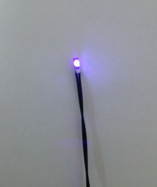 青紫色　チップＬＥＤ　抵抗・電線付き　５本セット　　　　　α