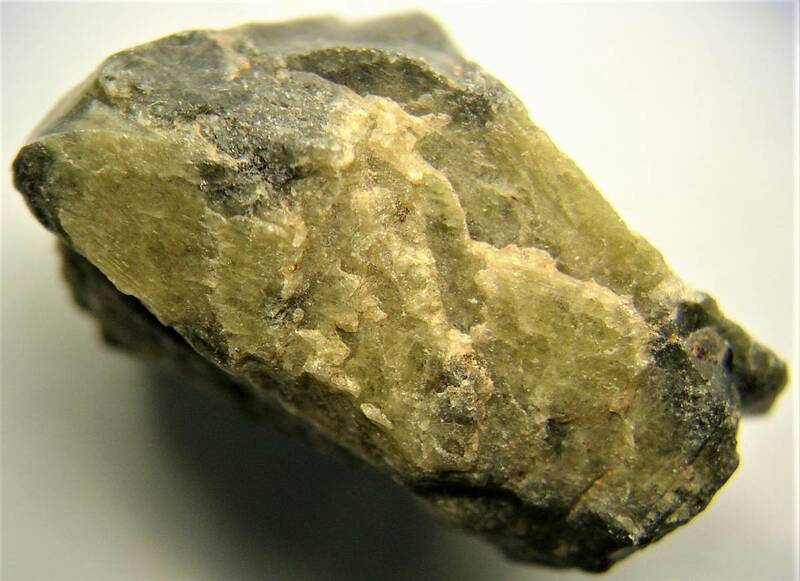 稀少　無球粒隕石　エコンドライト　ダイオジェナイト　タタフィン