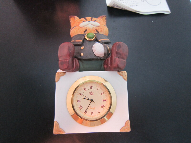 猫の置時計　ミニチュア　ジャンク