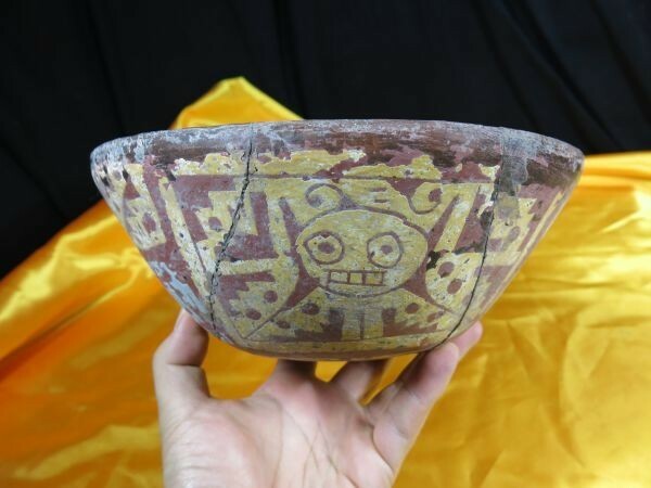 B　古代彩色碗　プレインカ　遺跡発掘品　土器　副葬品　ペルー