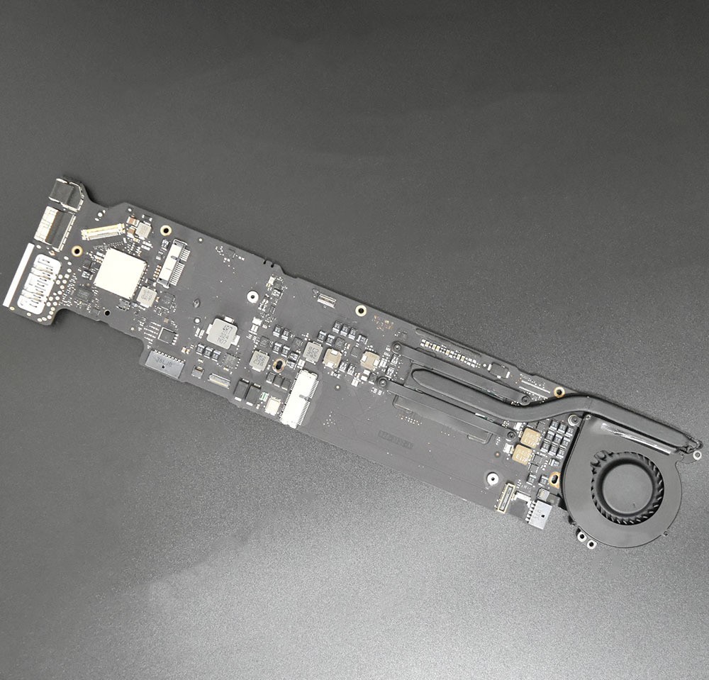 MacBook Air 13 inch Mid 2013 i5 - 4250U 1.3GHz 4GB Intel HD Graphics 5000 ロジックボード 中古品3 M A1466 マザーボード