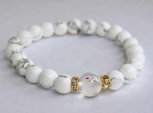 2025年の干支【開運・縁起】ハウライト「白蛇」ブレスレット 18cm
