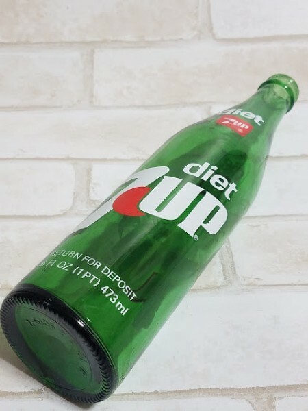 即決ビンテージ★ 7UP diet セブンアップ ダイエット 空瓶 空き瓶 空ボトル ビン / YW680