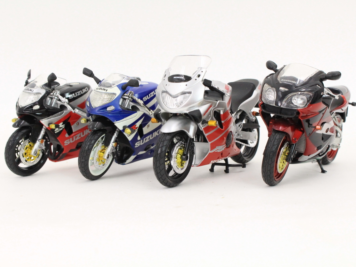 suzuki・KAWASAKI・HONDA　オートバイ　4点セット ◆A3146