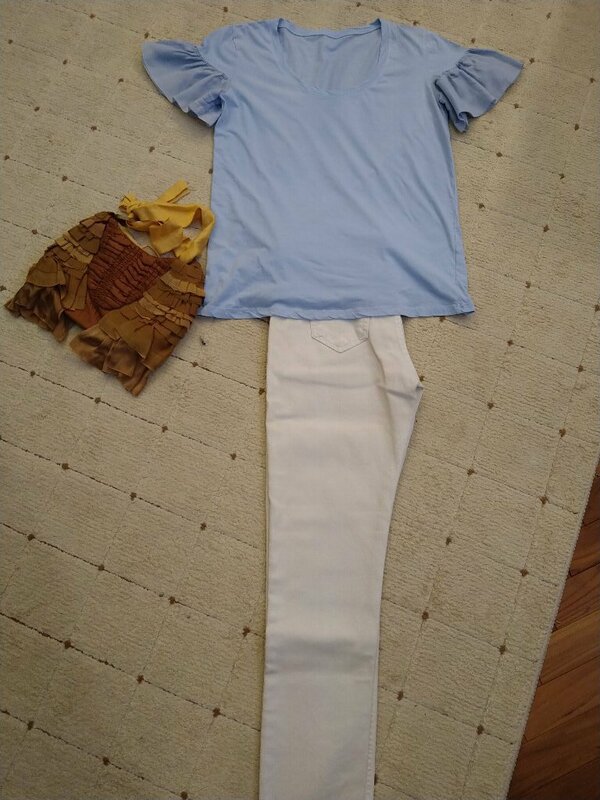 【値下げ！】美品イタリア製JUCCAユッカ水色半袖カットソーフリル袖TシャツL