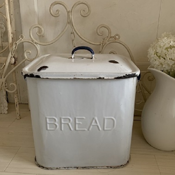 レア　BREAD　ホーロー　白エンボスロゴ　琺瑯　缶　イギリスアンティーク　ヴィンテージ　ホワイト
