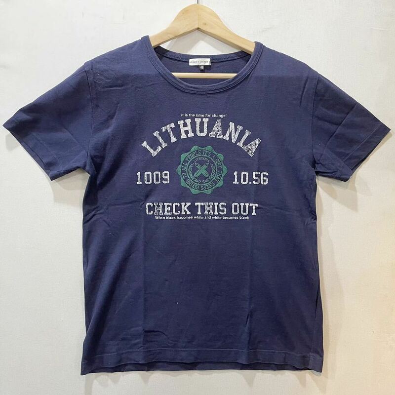 メール便可能! a.v.v HOMME (アー・ヴェ・ヴェ) カレッジ フロッキー ロゴ Tシャツ (48) NAVY | Mens メンズ ネイビー