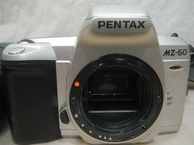 G23* カメラ　PENTAX MZ-60 レンズ100~300ズーム　使用頻度少な目綺麗　電池がないためテストなし　ジャンク品とします。