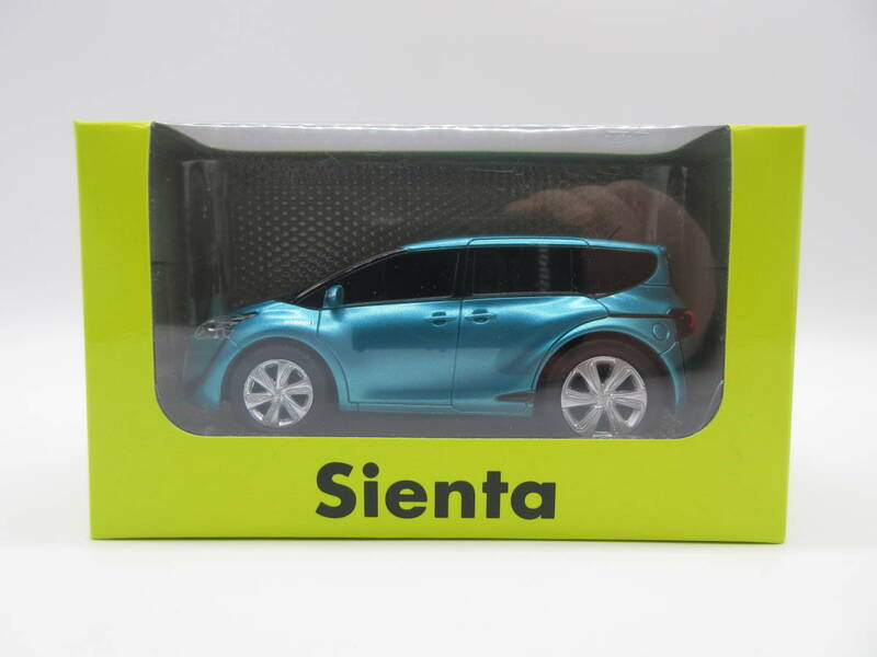 トヨタ 2代目シエンタ 後期　SIENTA 非売品 プルバックカー ミニカー　ラディアントグリーンメタリック
