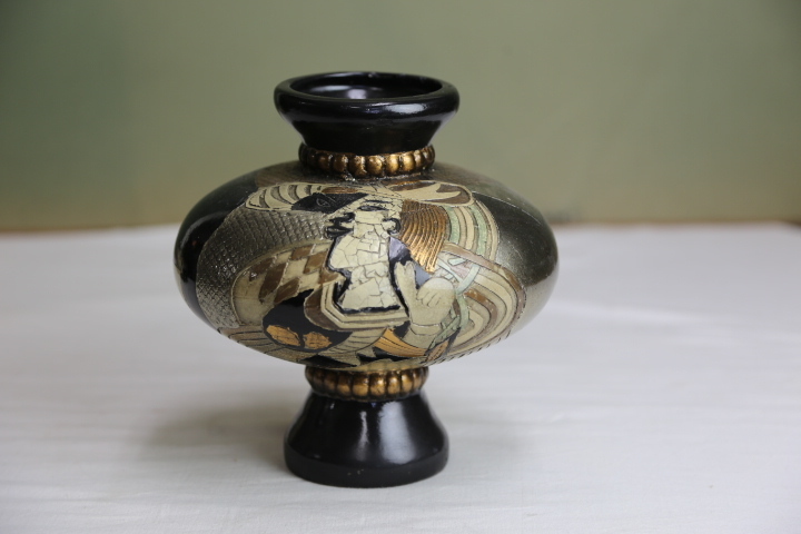 ヨーロッパの美術壺（ピカソ風の絵模様）小