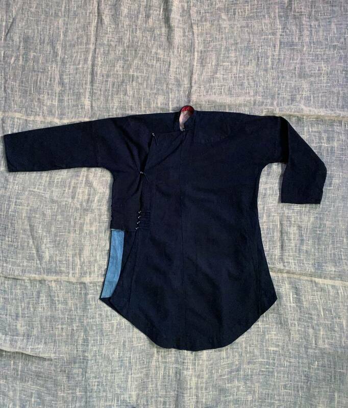 民族衣装 藍染 東南アジア 手縫い 刺繍 ハンドメイド 草木染め ロングジャケット 羽織りヴィンテージ　ジャケット　ユニセックス