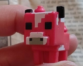 【マインクラフト　ミニフィギュア　MOOSHROOM　ムッシュルーム　トレジャーシリーズ】