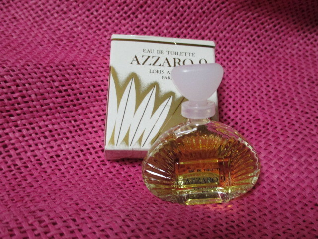 ★アザロ　AZZARO 9 オーデトワレ・アザロ9　5ｍｌヴィンテージ　廃盤香水　LORIS　AZZARO　ミニチュアサイズ