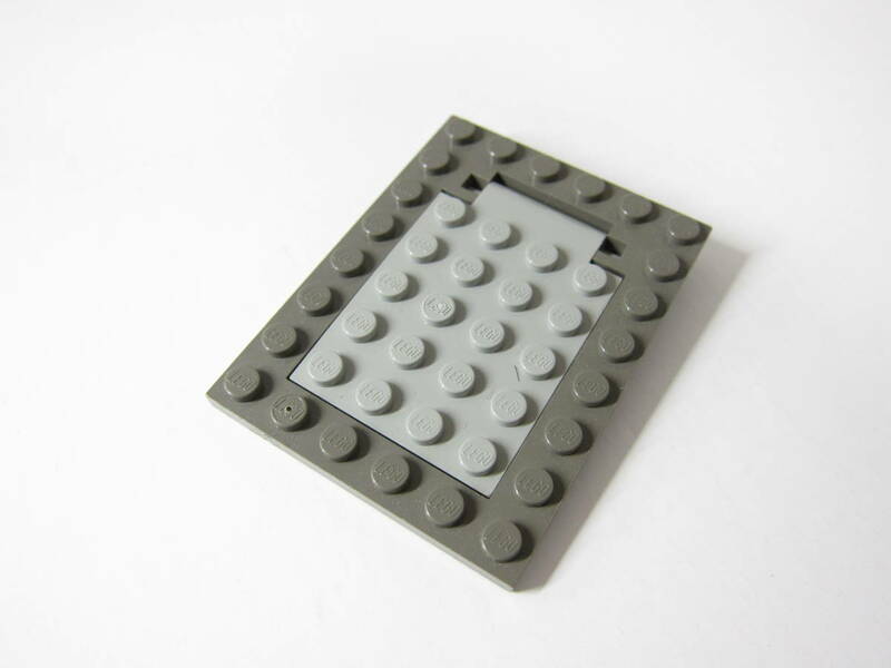 【パーツ-No.309】LEGO　パーツ　落とし穴　フレーム6×8旧濃灰色＋ドア4×5旧灰色　◇トラップドア◇南海の勇者・ウェスタン・城◇レゴ
