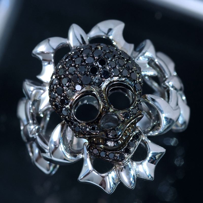 F0052【Skull】髑髏 ブラックダイヤモンド０．９７ct 最高級18金WG無垢男女兼用リング サイズ18号 重量13.14g 縦幅24.5mm