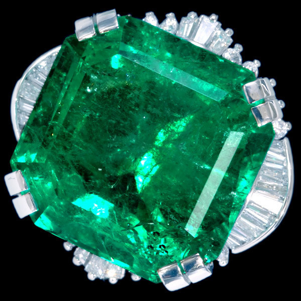 B7252 美しい大粒エメラルド３０．２３ct 天然絶品ダイヤモンド１．０１ct 最高級Pt900無垢セレブリティリング