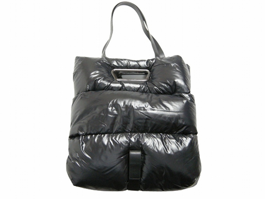 ■新品 本物■モンクレールDISK TOTE BAGダウン型トートバッグ/ディスク/2WAYハンドバッグ/ダウンバッグ/レディースMONCLER/999ブラック/黒