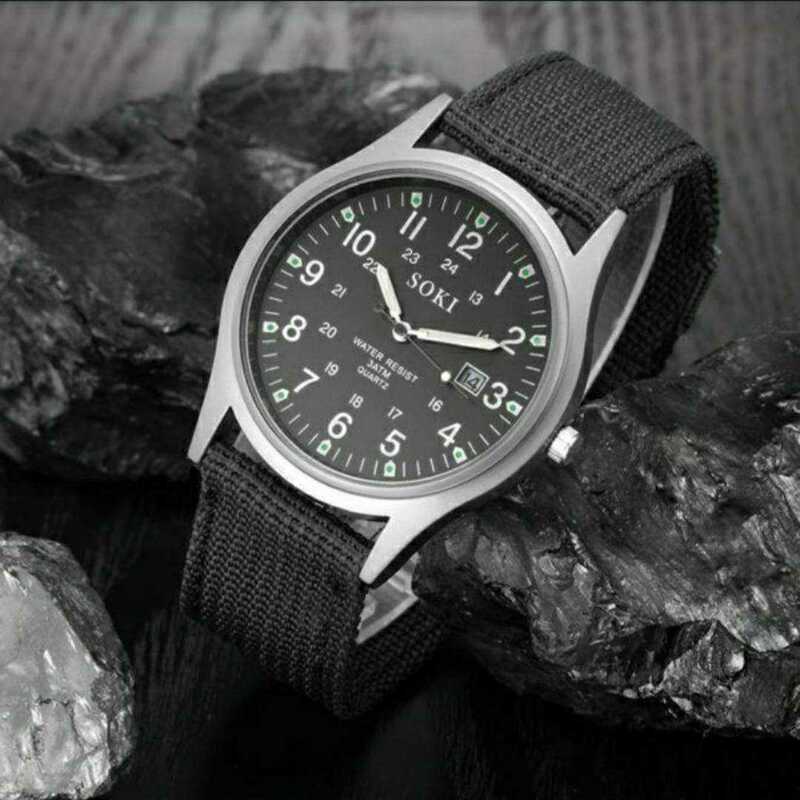 新品　腕時計　ARMY カジュアル　カレンダー　黒 　