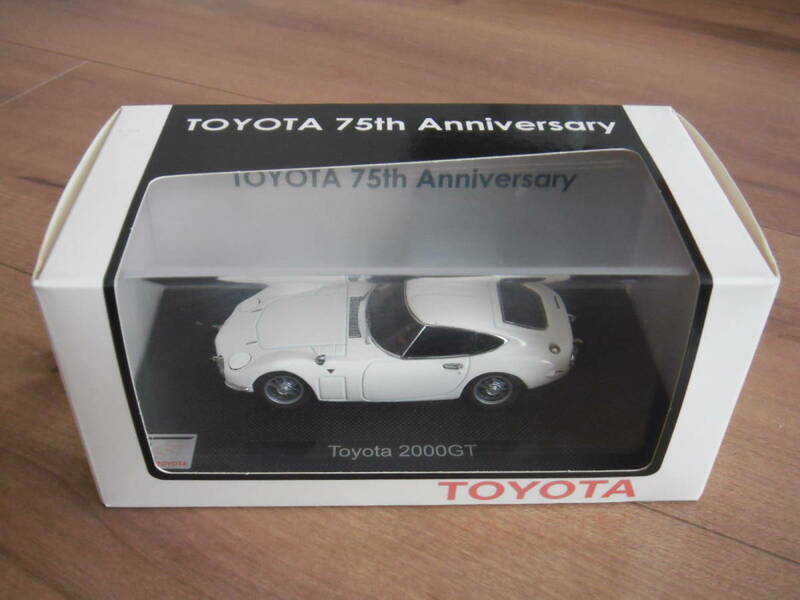 エブロ　トヨタ　2000GT　ミニカー　白　ホワイト　EBBRO　TOYOTA　1/43　75周年