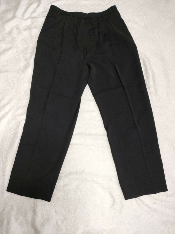 着用回数の少ない軽い黒パンツオーダー品両サイドポケット付き　ポリエステル100％