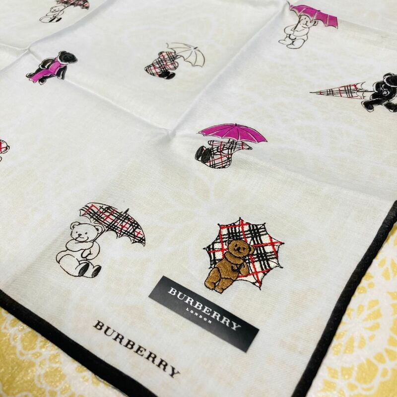 【人気柄】新品/BURBERRY/ハンカチ/正規品/バーバリー/綿100%/未使用/即決/匿名発送/ノバチェック/くま/クマ/傘/ピンク/レディース/水色