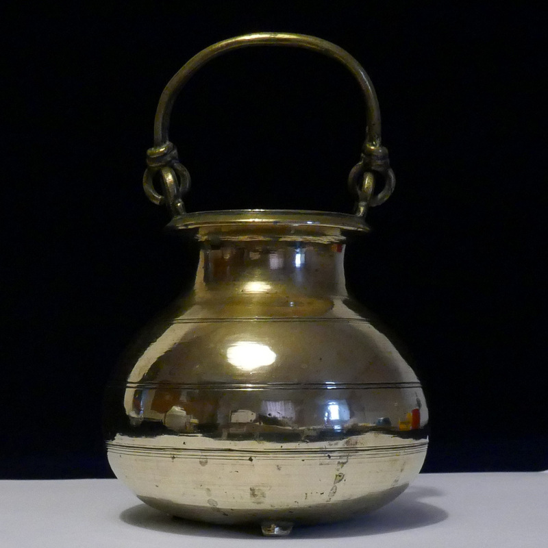 アンティーク　真鍮製　壺　聖水壺　花瓶