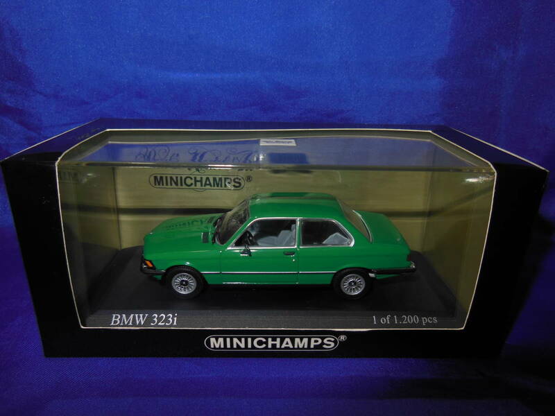 1/43　BMW　E21　323i　1975-1983年　GREEN　MINICHAMPS　ミニチャンプス
